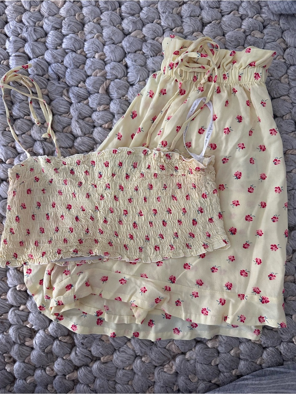 Faithful the Brand matching set yellow w/pink floral short set w/crop top size S